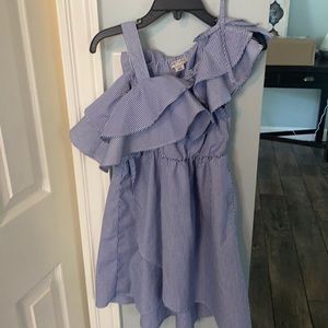 Beautiful stripped habitual kids dress from Nordstrom. Perfect condition.